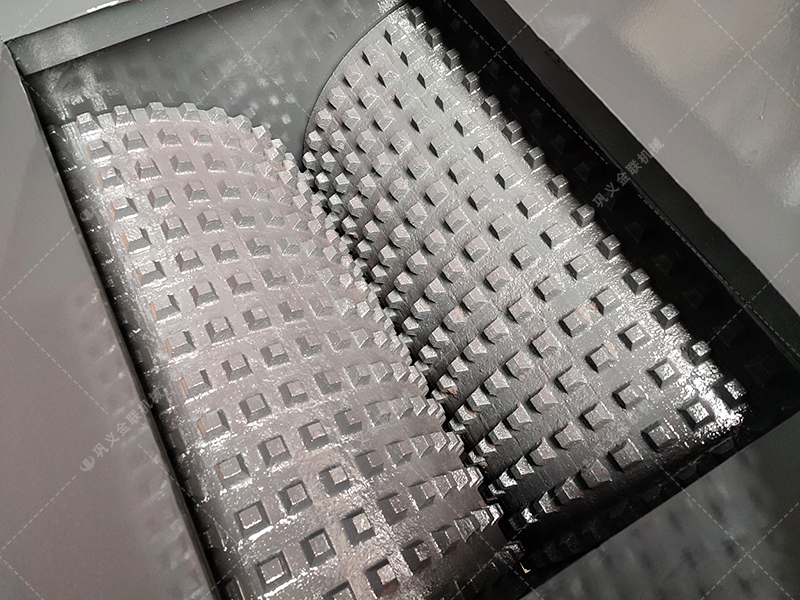 瀝青混合料性能不達標？雙齒輥破碎機助你提升路面質量