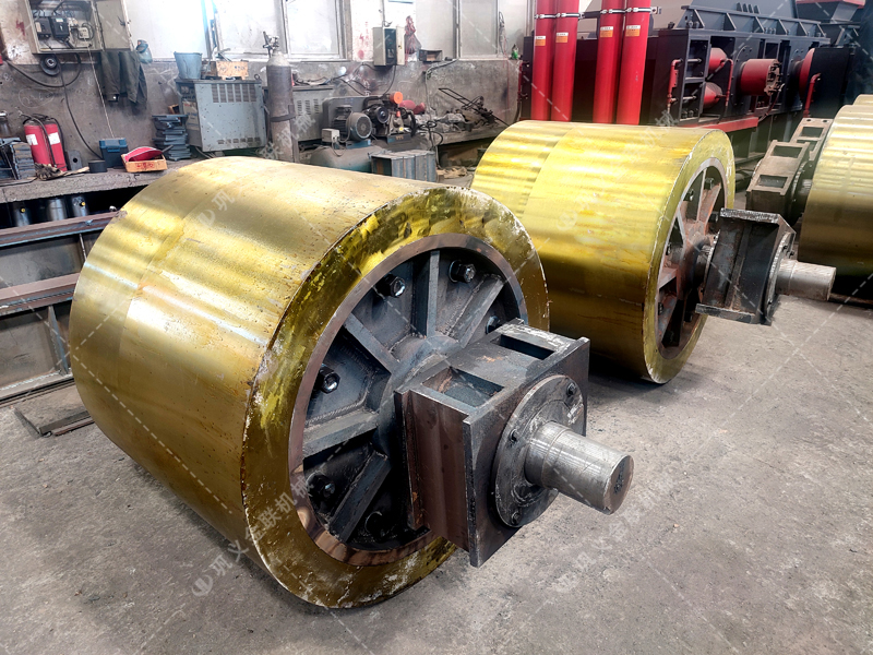 傳統(tǒng)制砂痛點頻出,液壓對輥制砂機提供怎樣的“一站式”解決方案? 傳統(tǒng)制砂痛點頻出,液壓對輥制砂機提供怎樣的“一站式”解決方案?